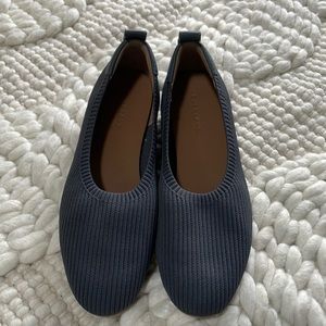 Everlane Day Glove Knit flats ~ Size 7 ~ Dark Gray